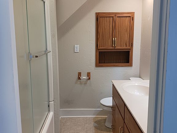 3rd image of 326 S Michigan Ave #1