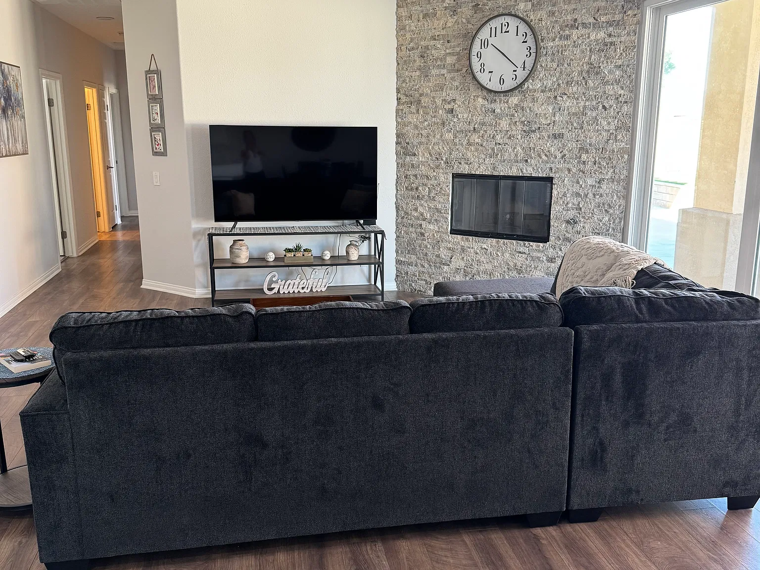 4 bed, 1916 sqft, $3,500 — Photo 3