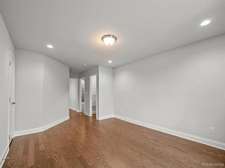 3219 Brackley Dr — Photo 21