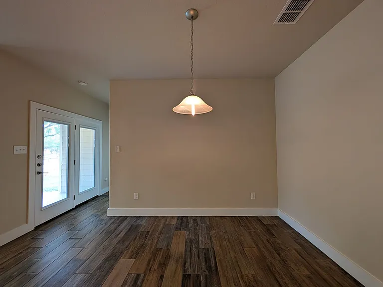 711 Gristmill Dr — Photo 10