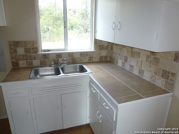 4th image of 315 E Hutchins Pl