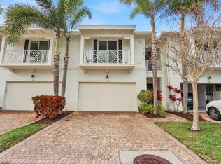 7113 Kensington Court, Palm Beach Gardens, FL 33418