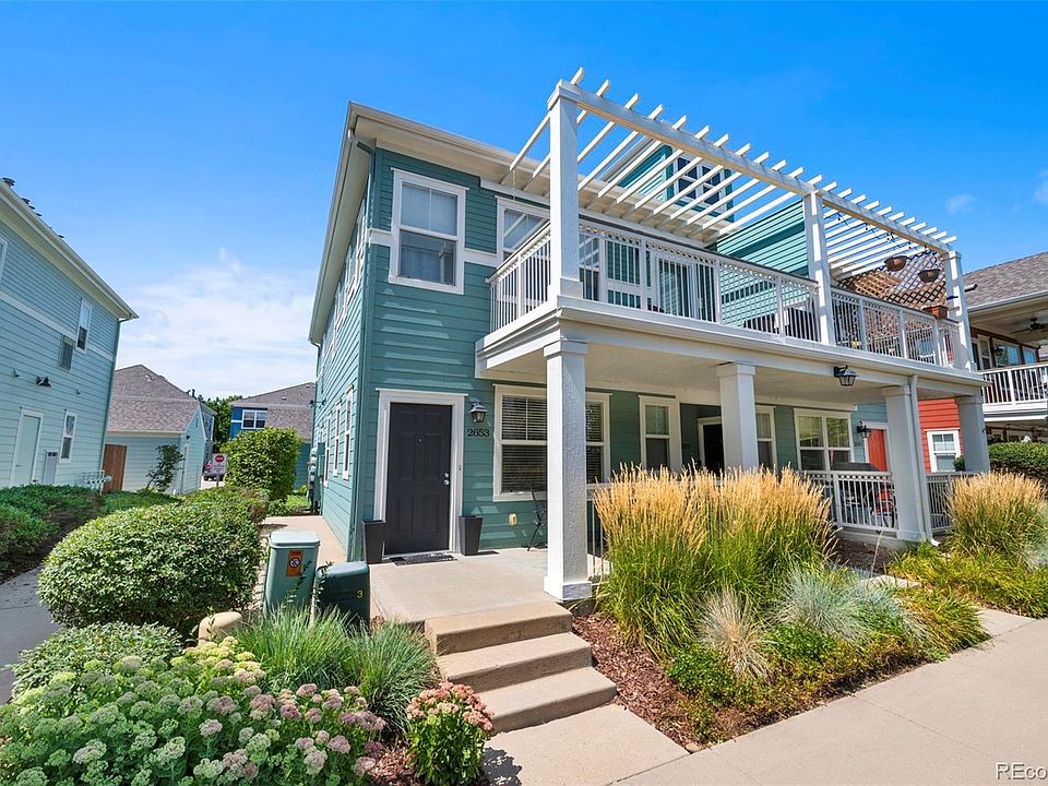 1st image of 2653 Roslyn Street