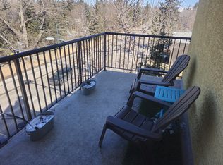 735 56th Ave SW #406, Calgary, AB T2V0G9