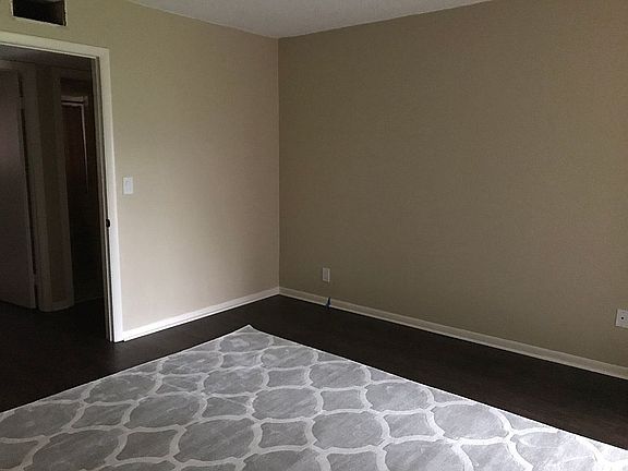 4th image of 5160 Las Verdes Cir APT 215