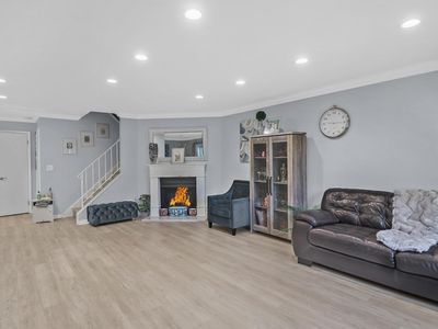 61 Seaview Ave APT 13, Stamford, CT, 06902