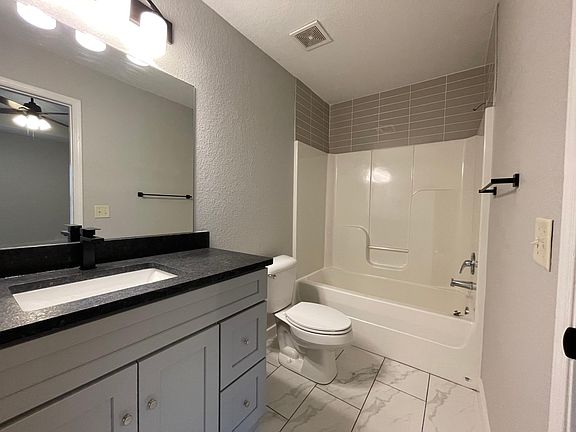 5th image of 3502 SW Deerfield Blvd #1