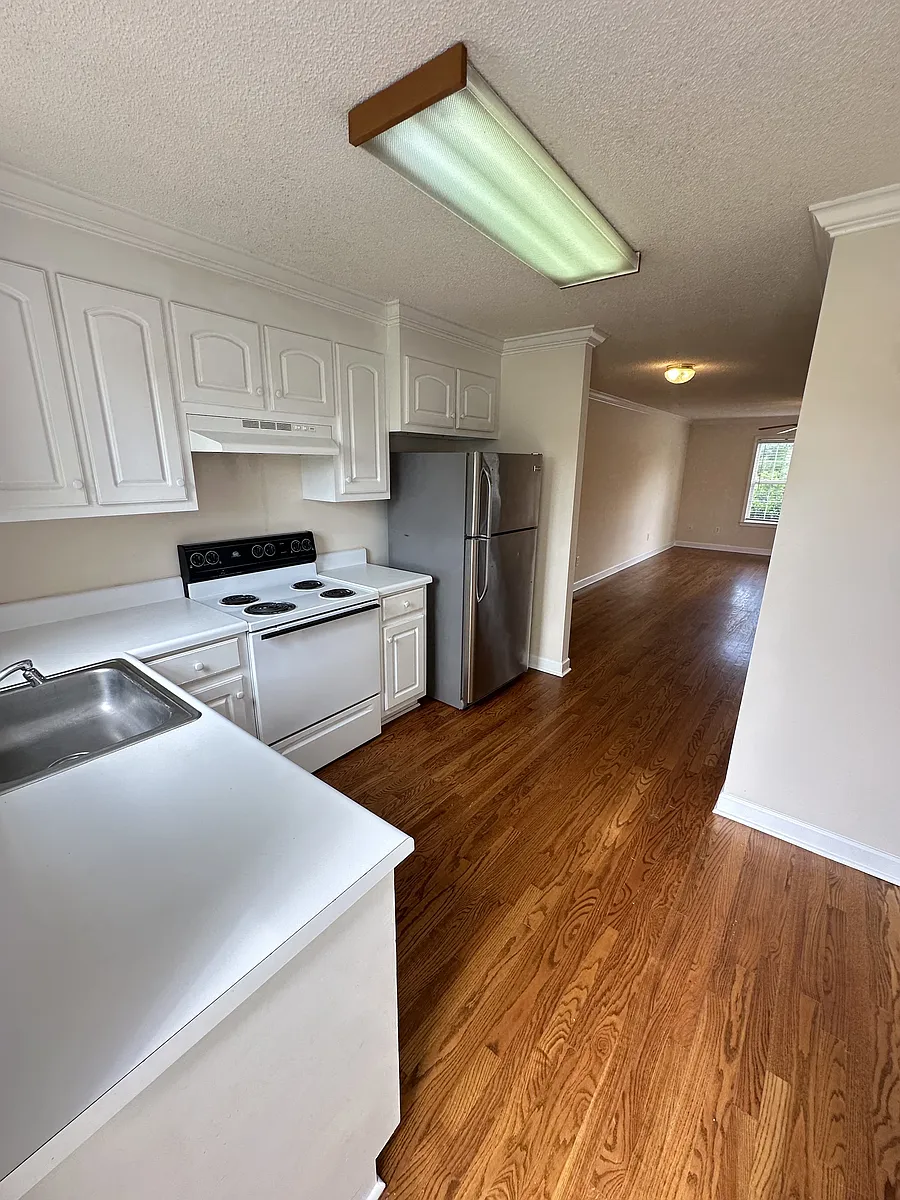 Building Photo - 102 Innis Brook Dr