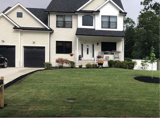 15 5th St, Barnegat, NJ 08005