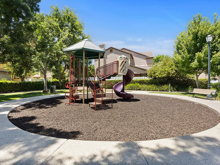 1922 Delacorte Dr #1922 — Photo 12