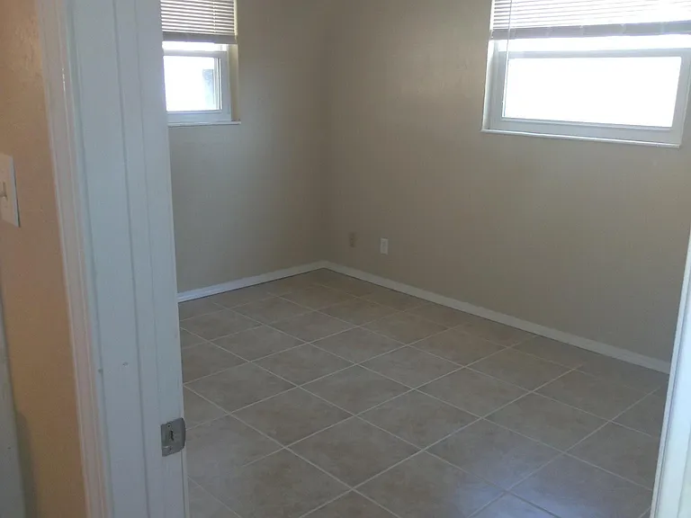405 Oreja De Oro Dr SE — Photo 19