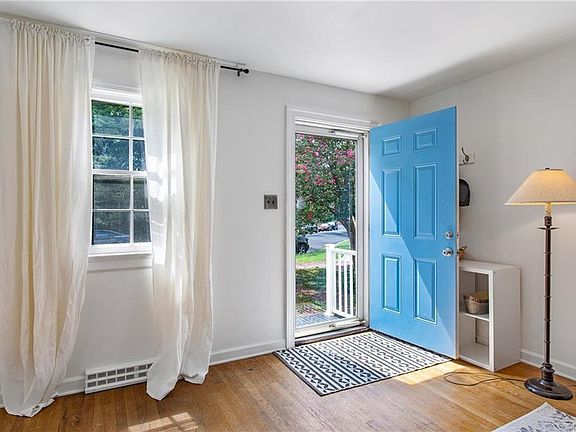 5th image of 1312 Claremont Ave