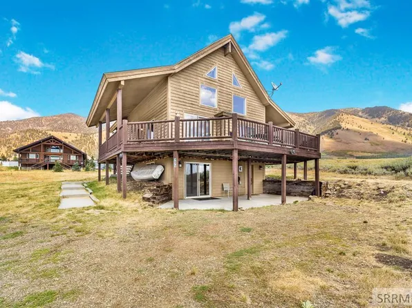 3675 Obrien Dr, Island Park, ID 83429