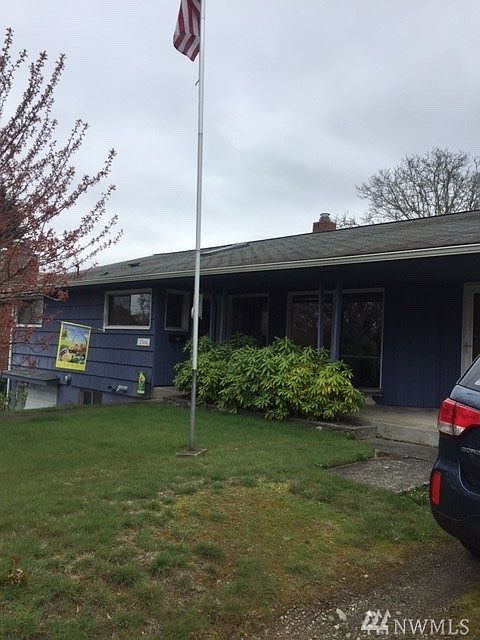 1st image of 1564 Naval Ave