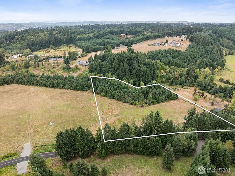 3rd image of 167 Mattson Road