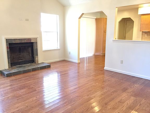 3rd image of 304 Fern Dr