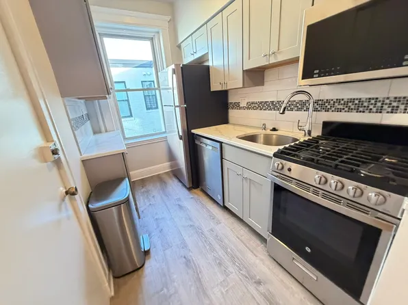 4 Carol Ave APT 6, Brighton, MA 02135