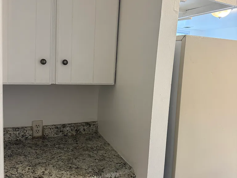 1402 Cosgrove St — Photo 16
