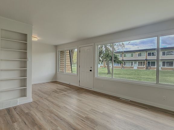 5th image of 10211 Princess Elizabeth Ave NW