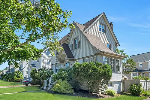 332 Demarest Ave Photo 1