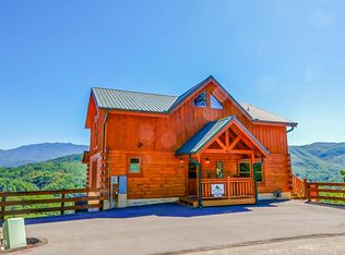 4827 Highland Place Way, Pigeon Forge, TN 37863