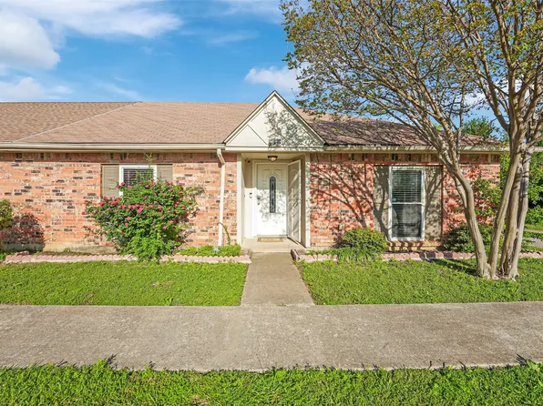 45 W Townhouse Ln, Grand Prairie, TX 75052