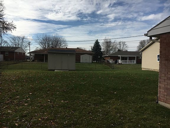 3rd image of 470 Mayfield Sq W