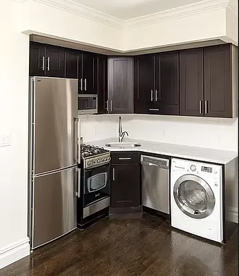 Rented by Avenues Real Estate | media 10