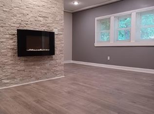 845 Wealthy St SE #5, Grand Rapids, MI 49506