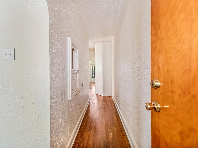 5556 Covode St #4 — Photo 13