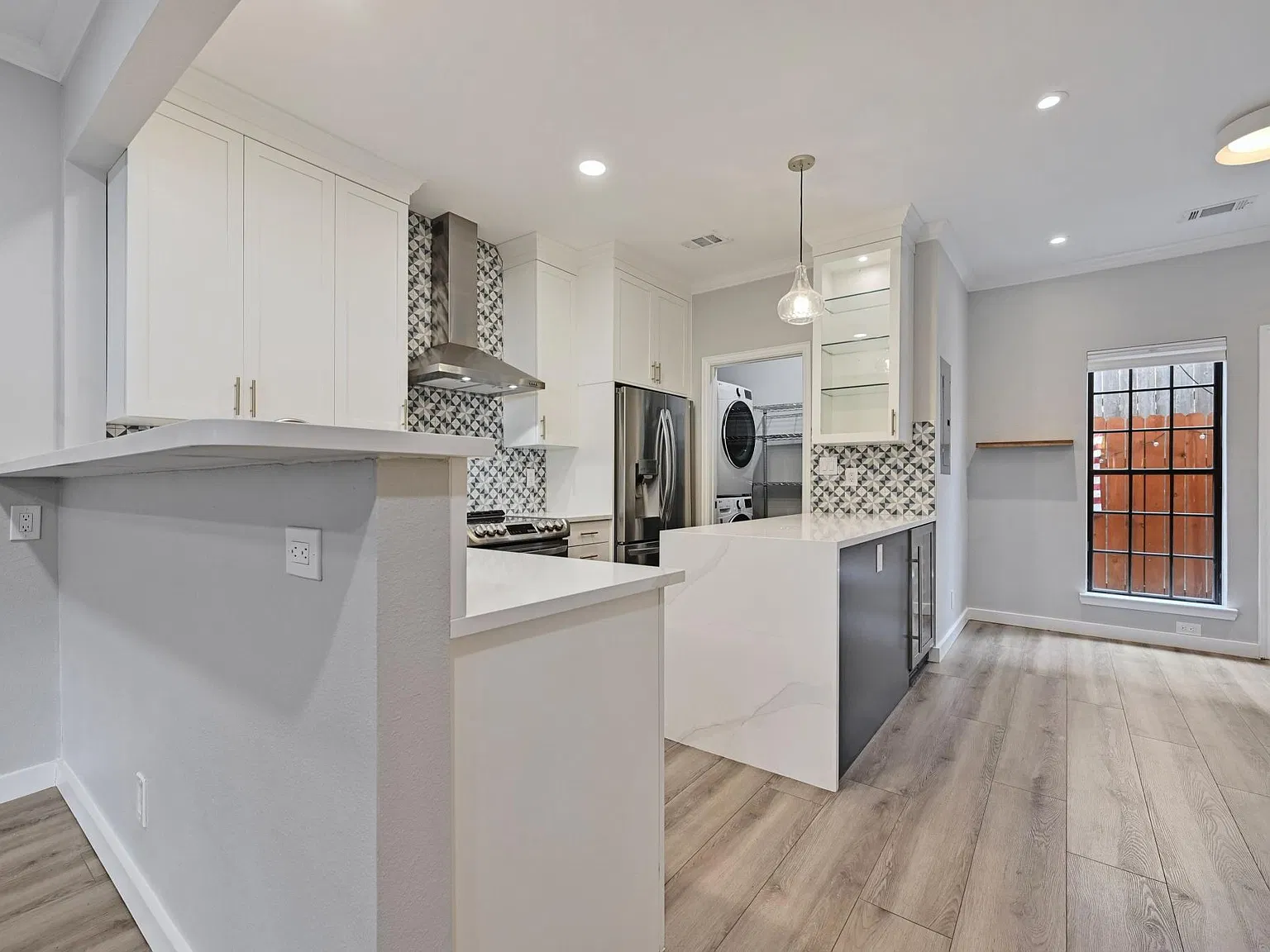 2 bed, 2.5 bath, 1100 sqft, $2,850 — Photo 4
