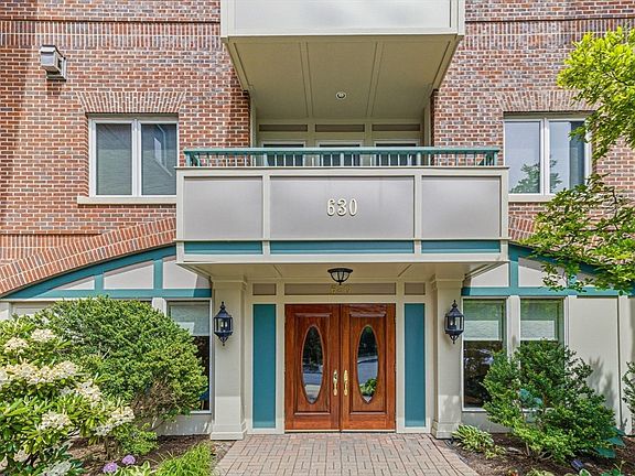 2nd image of 630 Hammond St APT 209