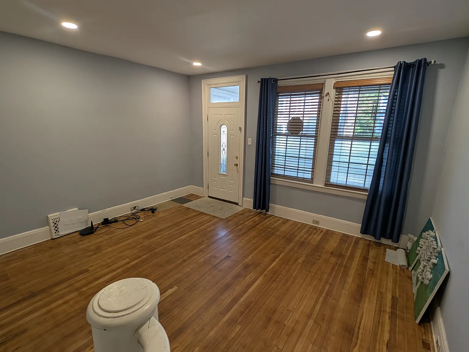 3 bed, 1.5 bath, 1464 sqft, $2,000 — Photo 3