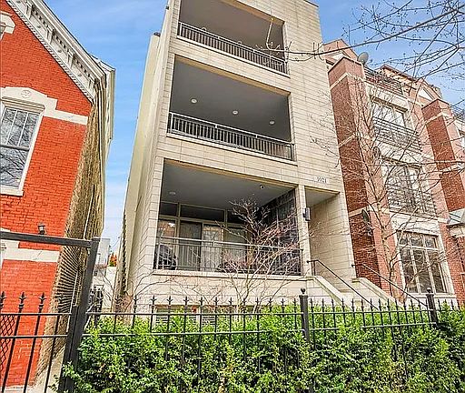 2nd image of 1021 N Wood St APT 2