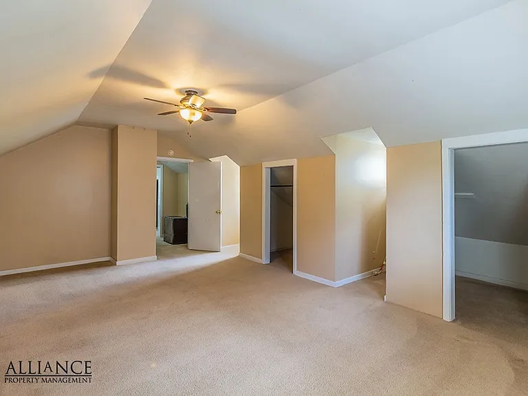 1006-1008 Houston St — Photo 15