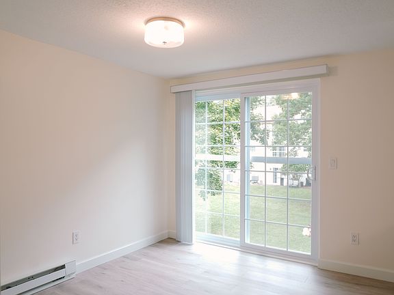 5th image of 20 E Ridge Rd