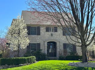 1835 Suffolk Rd, Columbus, OH 43221