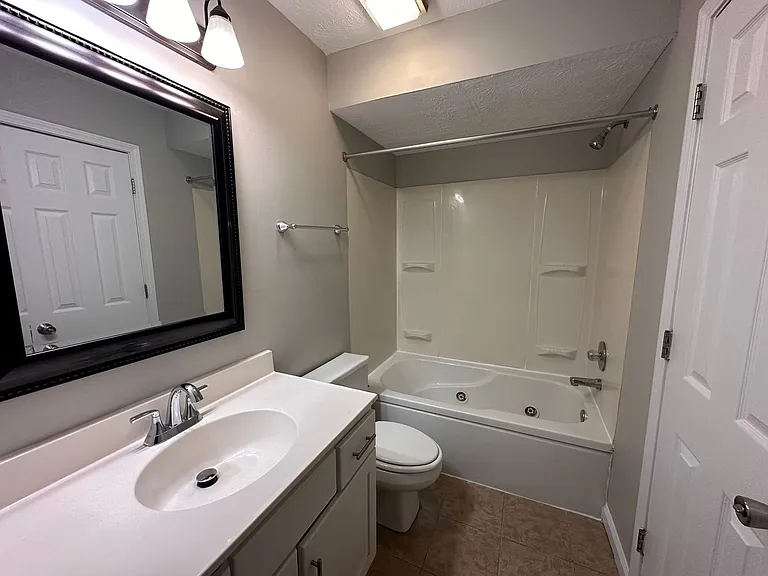 Breckenridge Apartment Homes — Photo 67