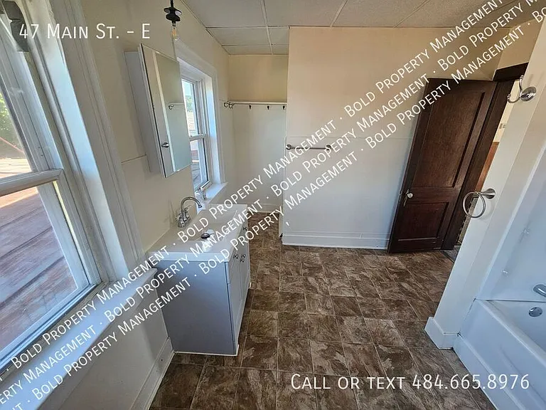 47 Main St #E — Photo 9