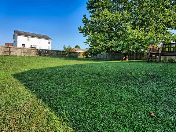 3rd image of 3393 Summerfield Dr