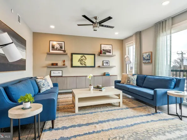 909 E Willow Grove Ave #302, Wyndmoor, PA 19038