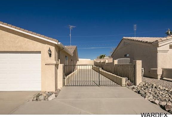 3rd image of 2645 Sunkentree Dr