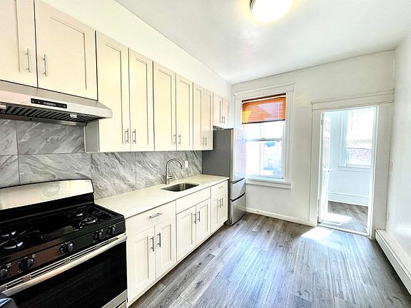 3rd image of 411 66th St #3