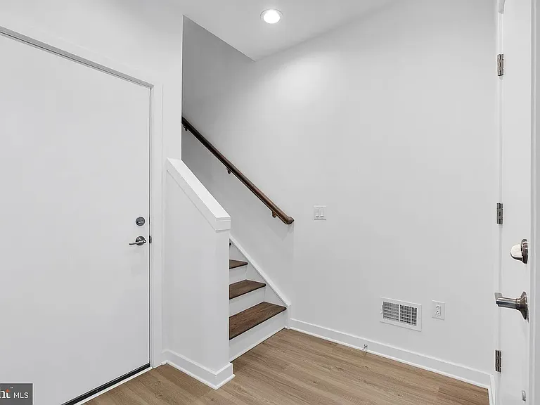 3036 S Northbank Pl — Photo 9