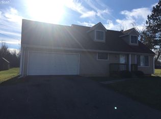 5217 Lennon Rd, Flint, MI 48507