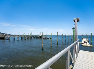 68 5th St APT 7, Highlands, NJ 07732