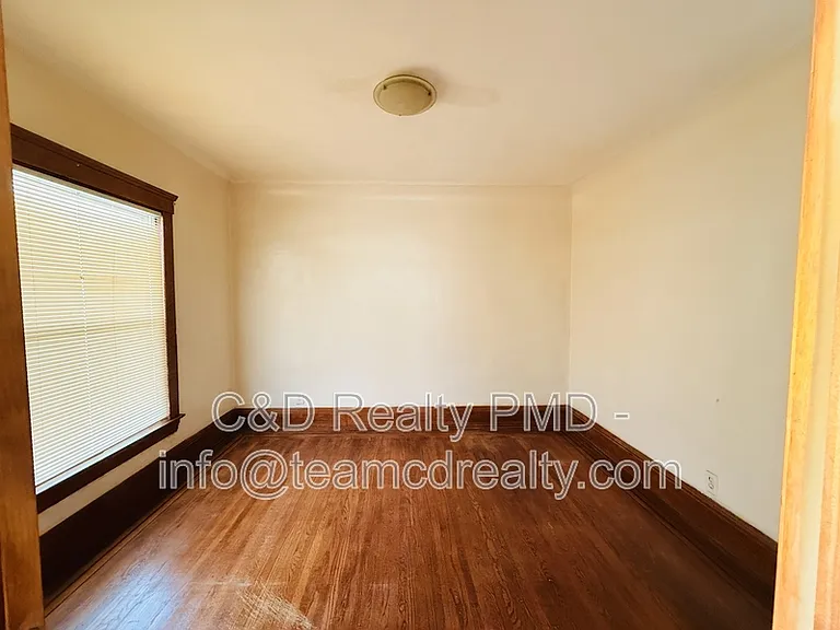 10749 Hull Ave — Photo 4