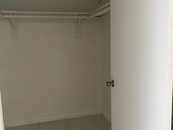 4th image of 1300 SW 122nd Ave #4