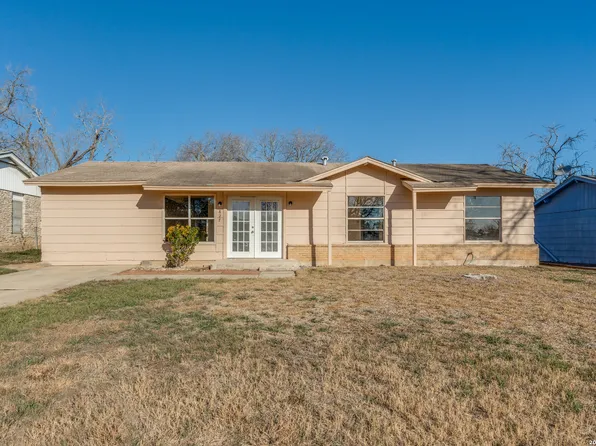 827 Horseshoe, Universal City, TX 78148