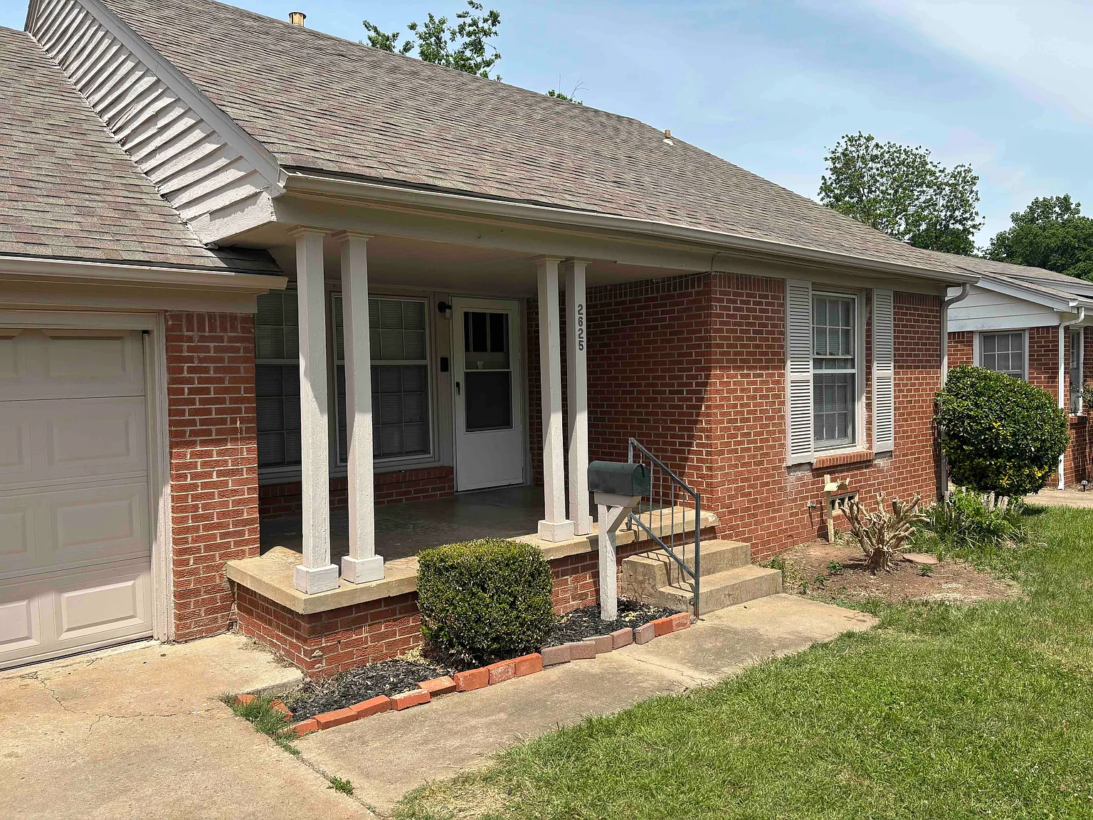 2 bed, 1016 sqft, $985 — Photo 4